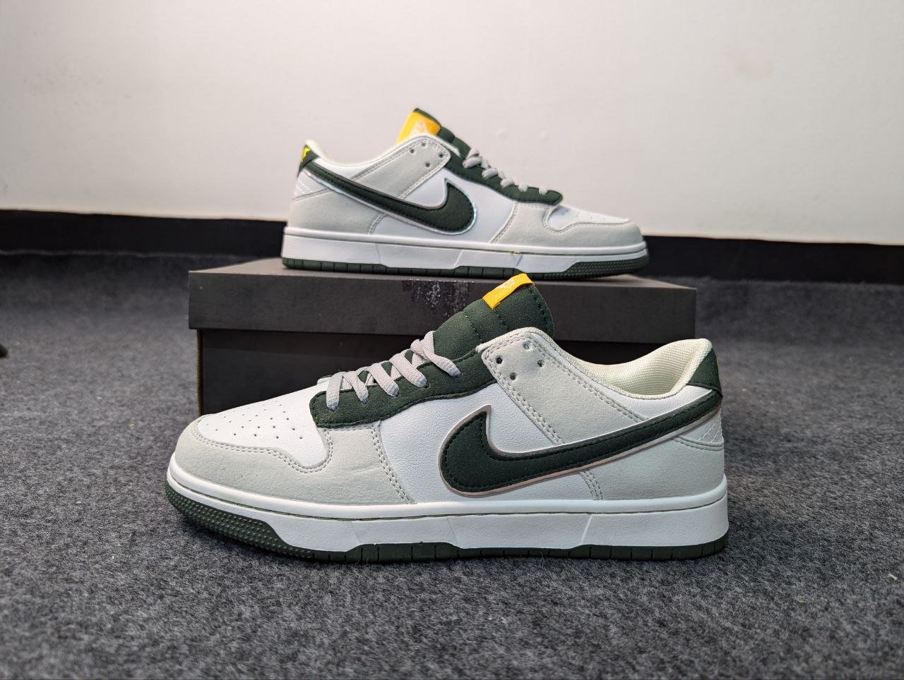 Air Jordan 1 SB Dunk || Color – White & Black || Low Neck || Grade – OEM Superiod